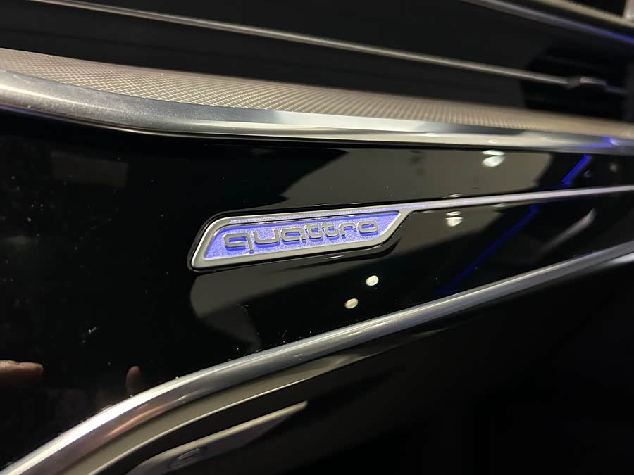 Audi A6L 2020, фото 20