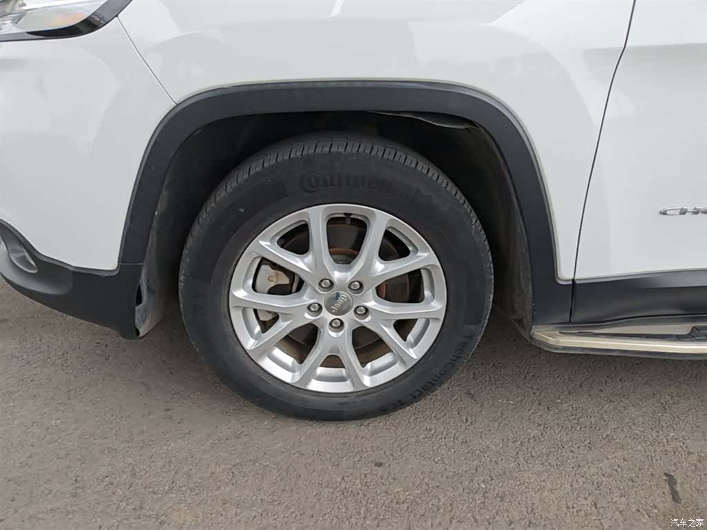 Jeep Cherokee, 2018 23