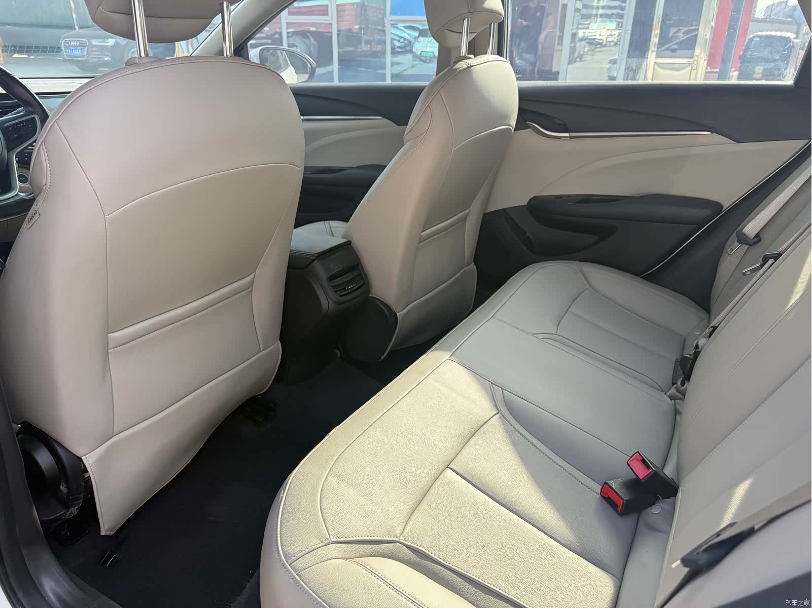 Buick V, 2018 9