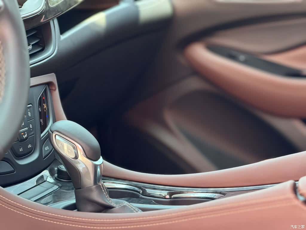 Buick Envision Plus, 2015 7