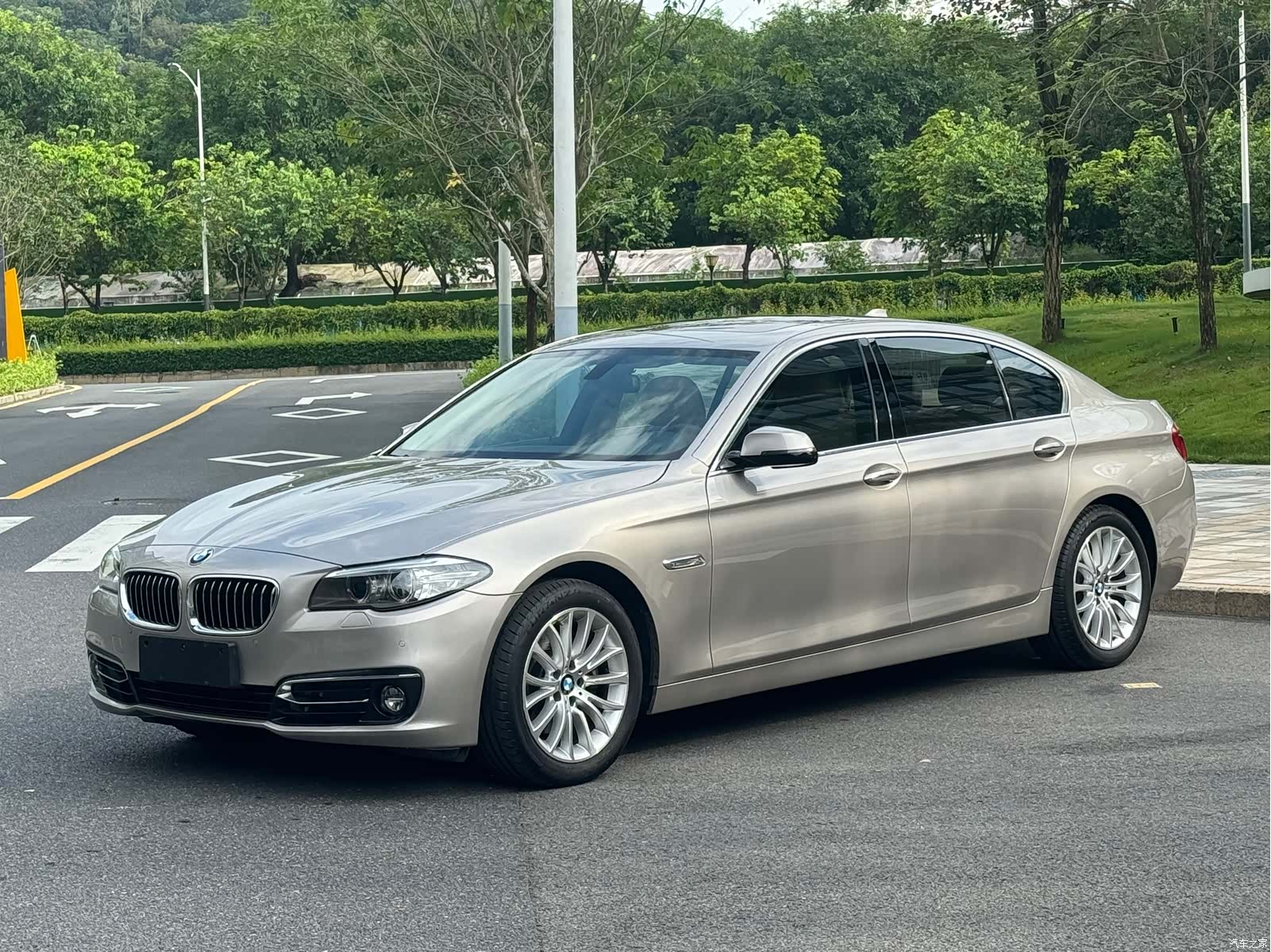 BMW 5 Series, 2015 1