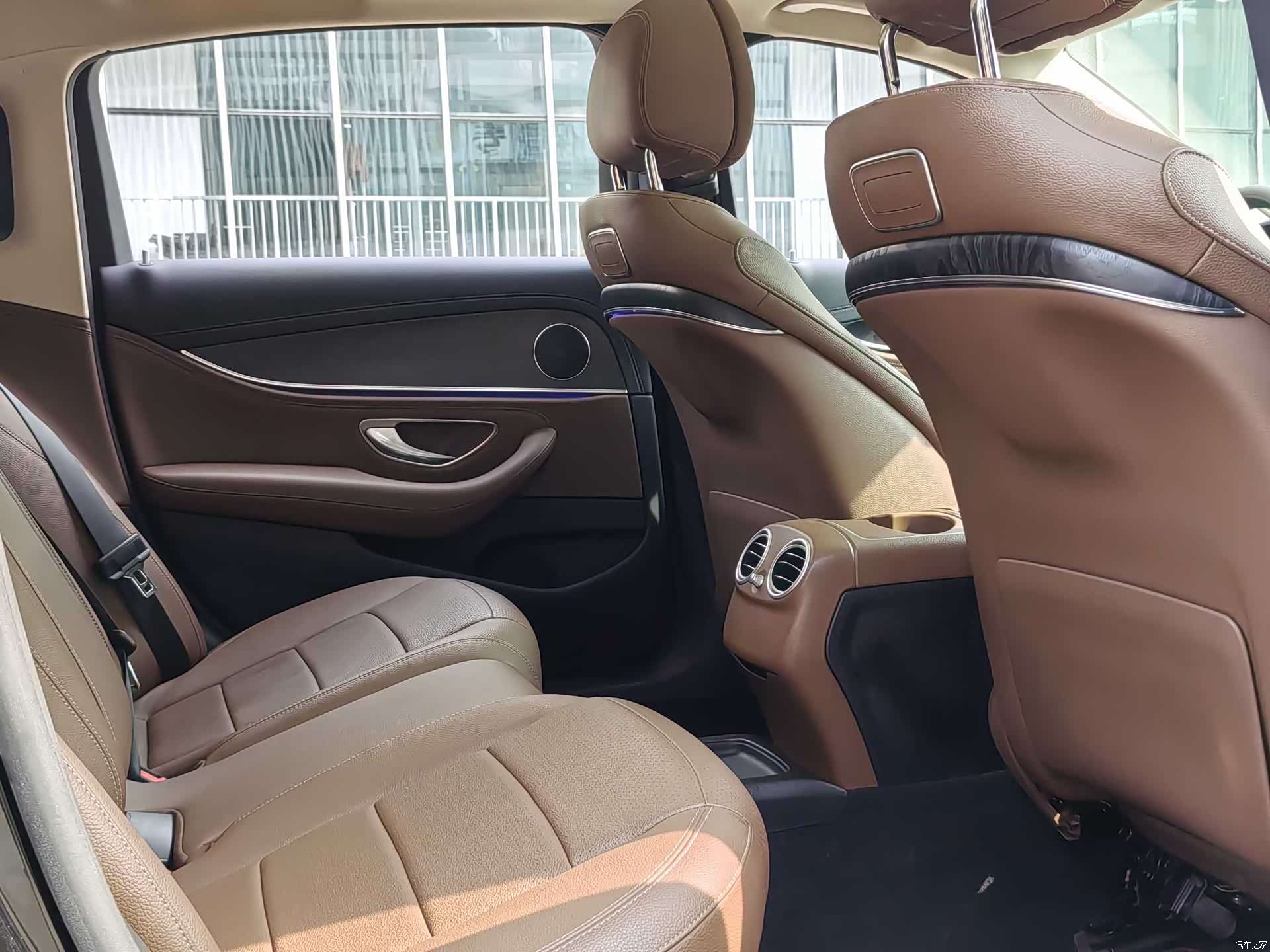 Mercedes-Benz E-Class, 2018 20