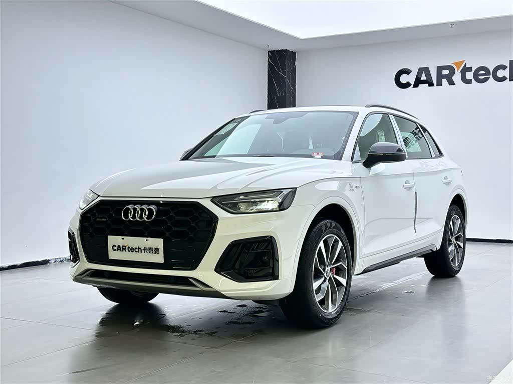 Audi Q5L, 2025 1