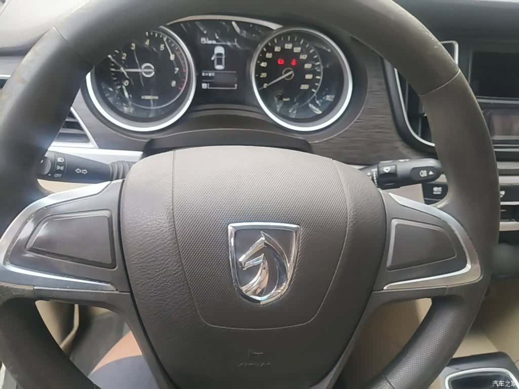 Wuling 730, 2017 7