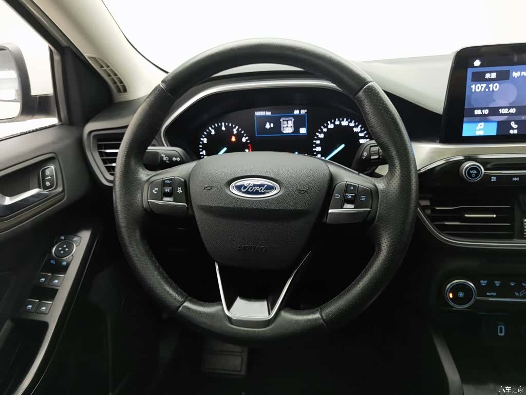 Ford Focus, 2019 11