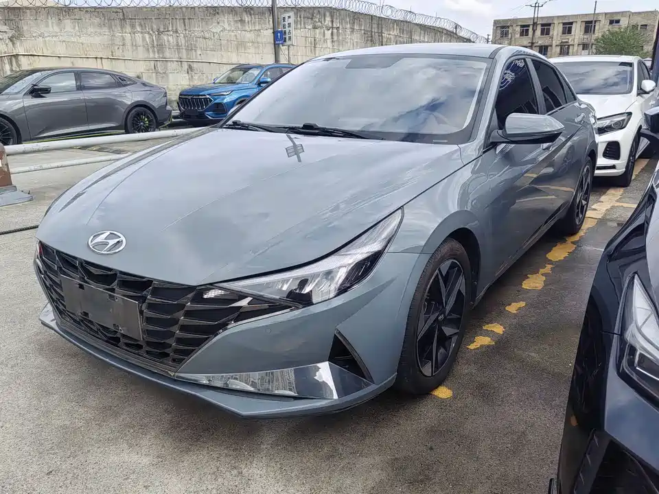 Hyundai Elantra