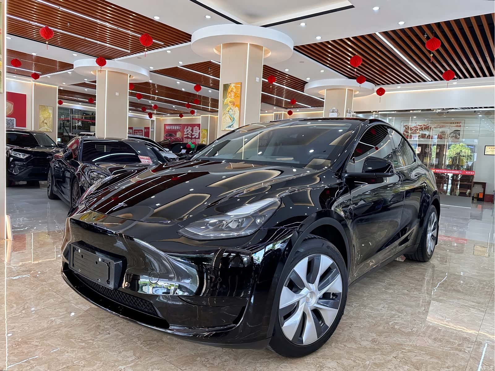Tesla Model Y, 2023 1
