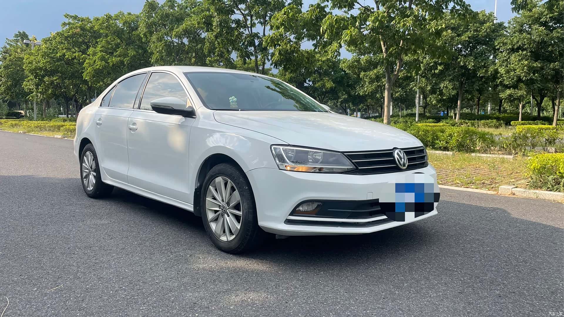 Volkswagen Sagitar, 2016 3