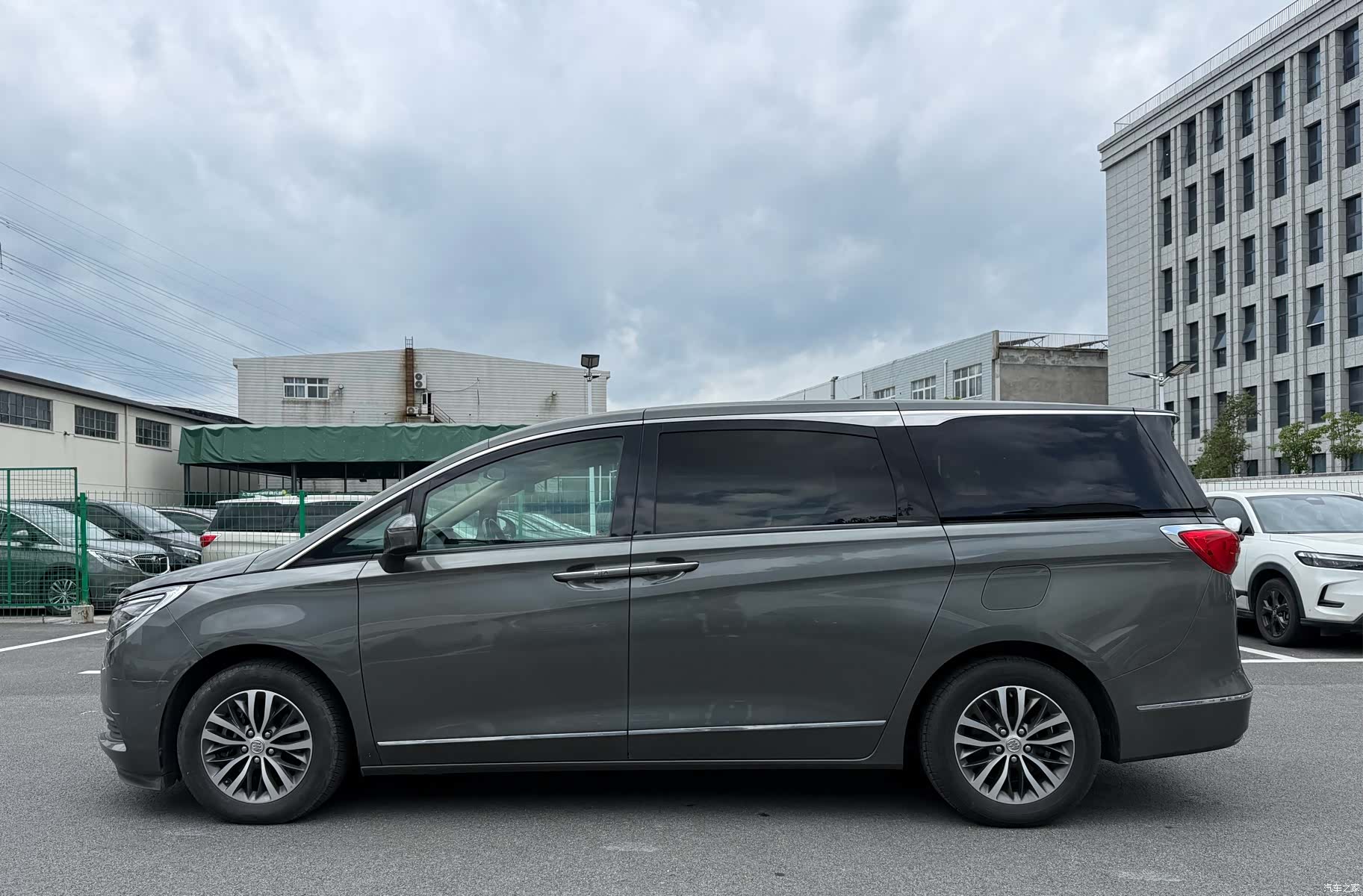 Buick GL8, 2017 11