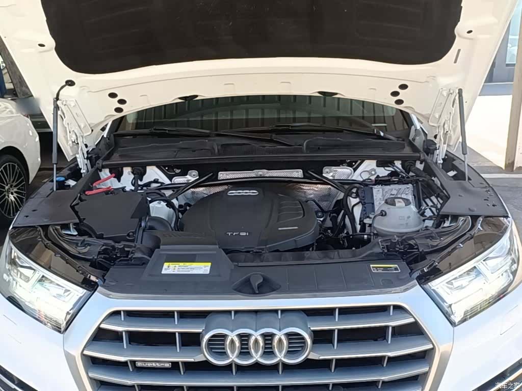 Audi Q5L, 2019 20