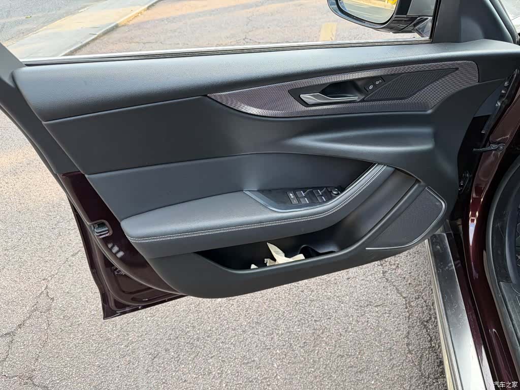 Land Rover XEL, 2020 6