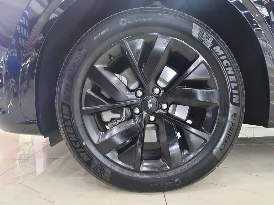 Li Auto Ideal L7