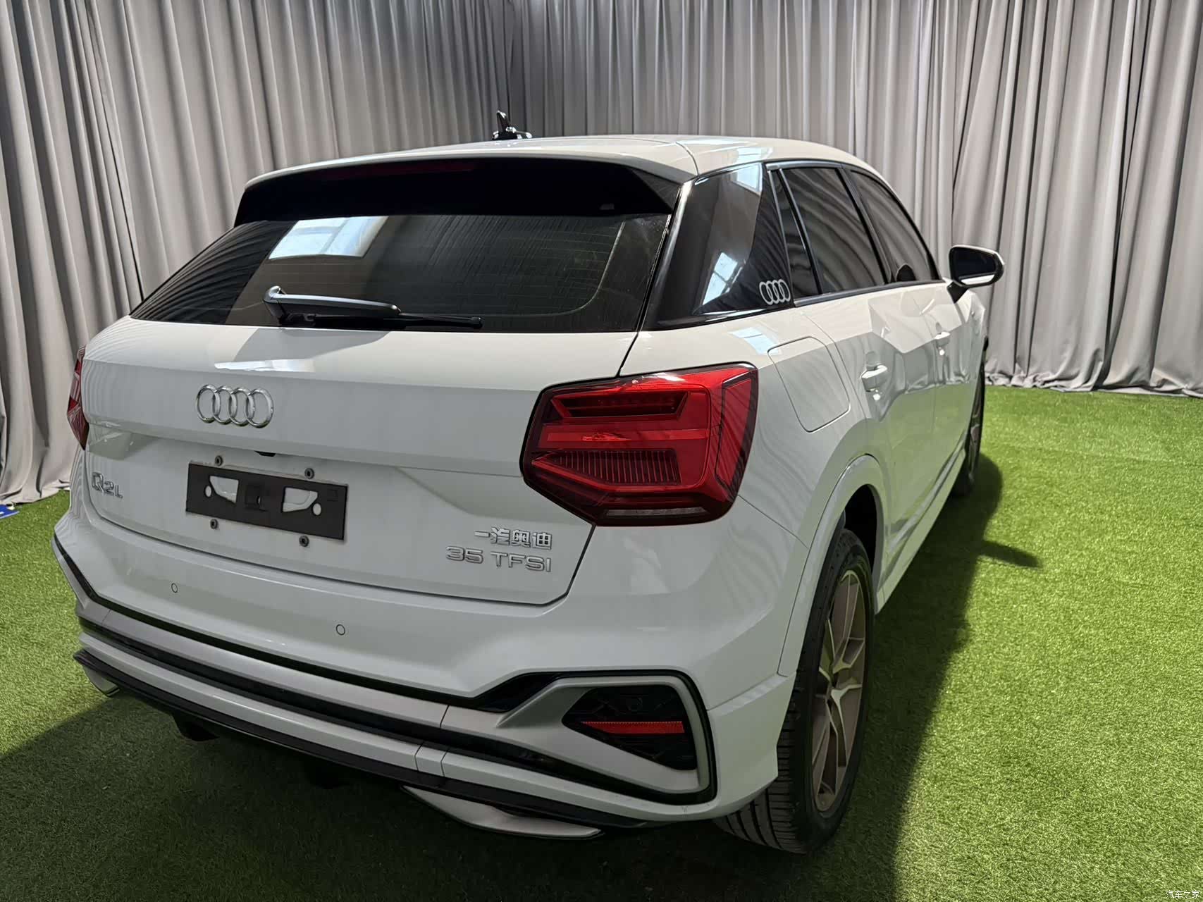 Audi Q2L, 2022 6