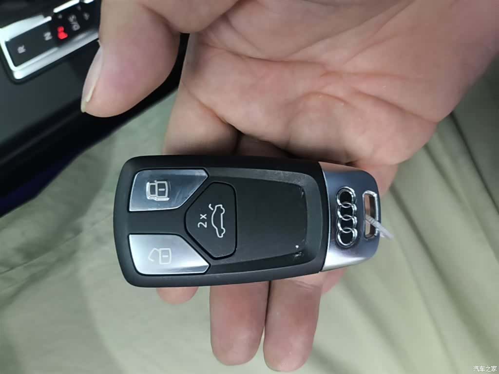 Audi A4L, 2024 9