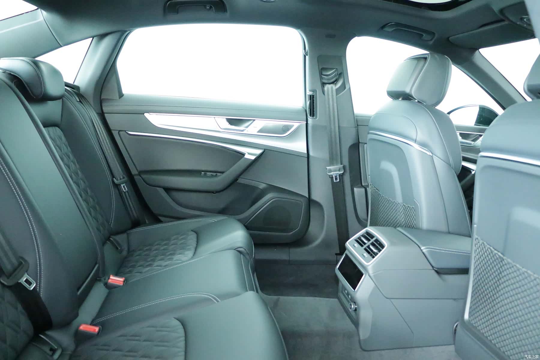 Audi A6L, 2025 8