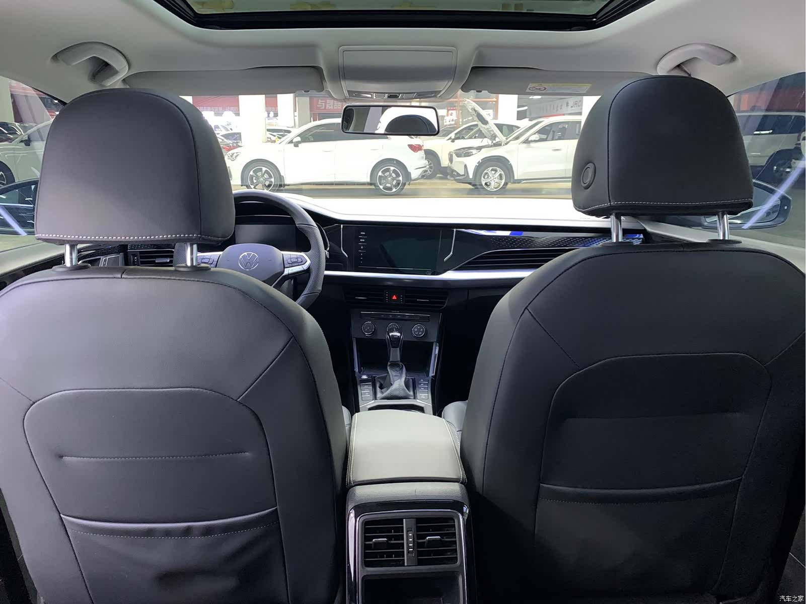 Volkswagen Passat, 2022 15