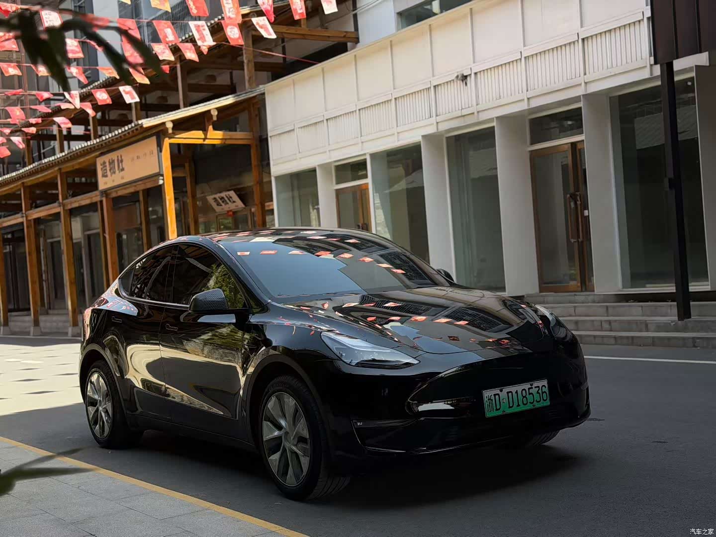 Tesla Model Y, 2022 3