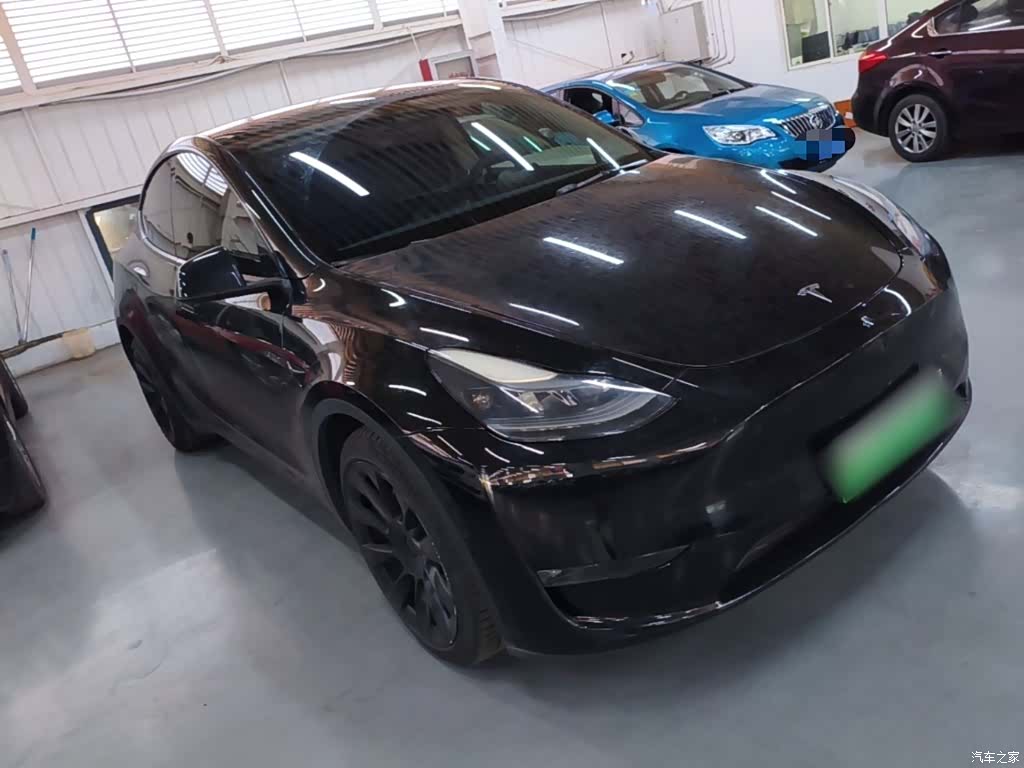 Tesla Model Y, 2021 4