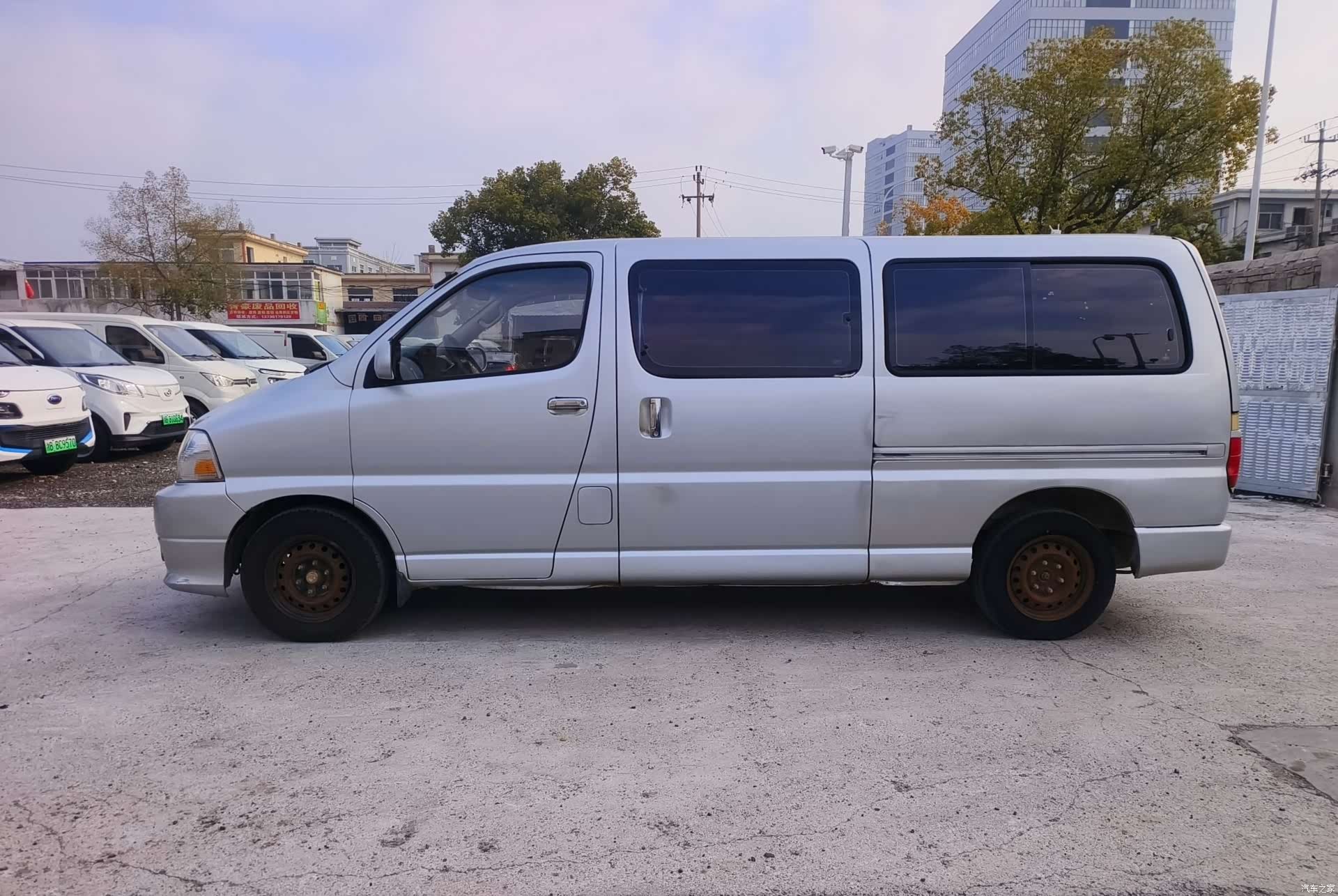 HuaChenLeiNuo 2.0L7, 2013 13