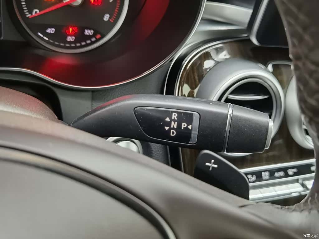 Mercedes-Benz GLC, 2018 13