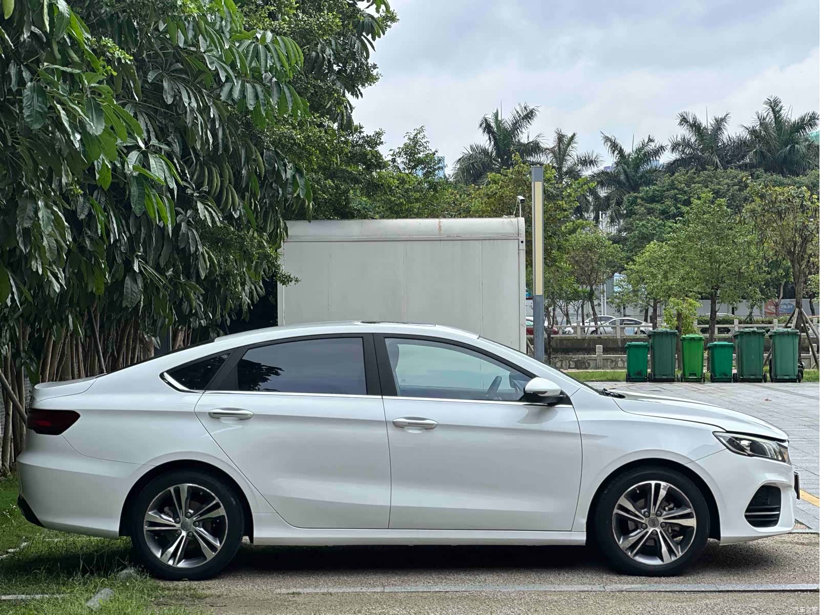 Geely Binray, 2019 10