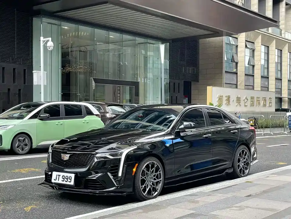 Cadillac CT4