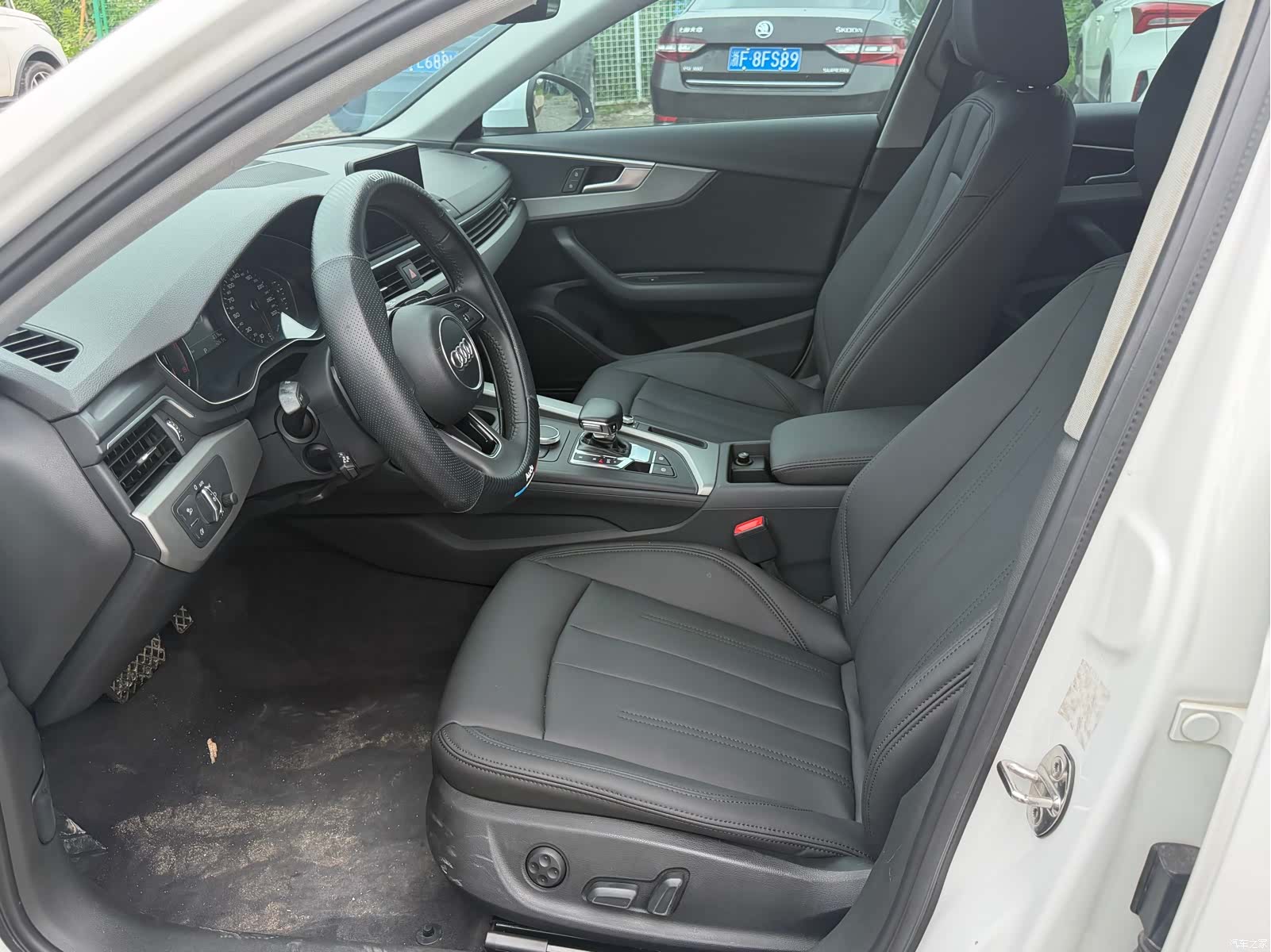 Audi A4L, 2018 3
