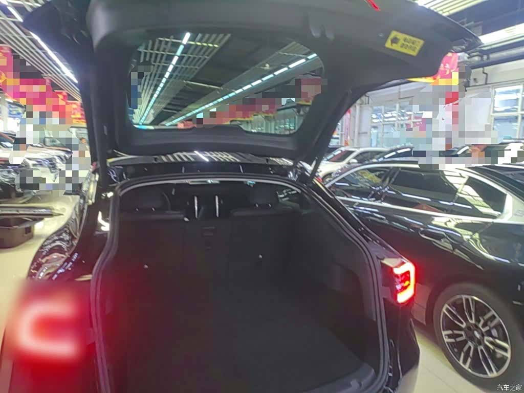 Tesla Model Y, 2023 19