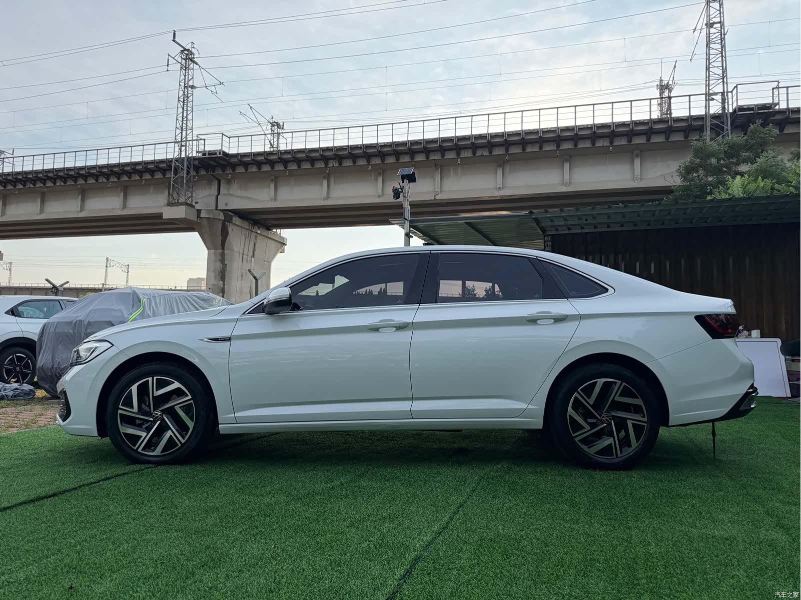 Volkswagen Sagitar, 2022 7