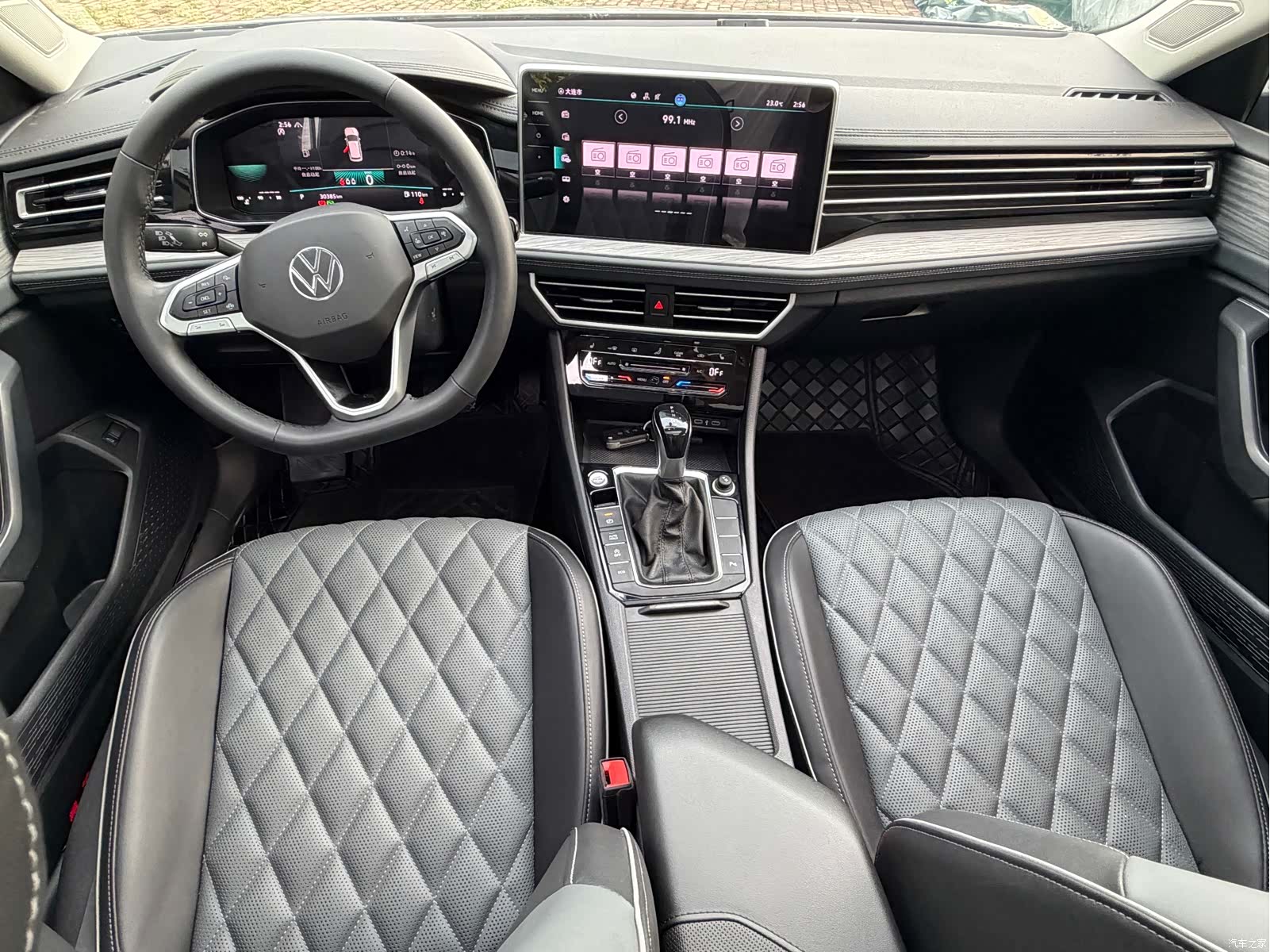 Volkswagen Sagitar, 2022 10