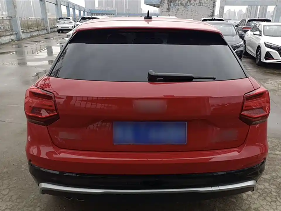 Audi Q2L