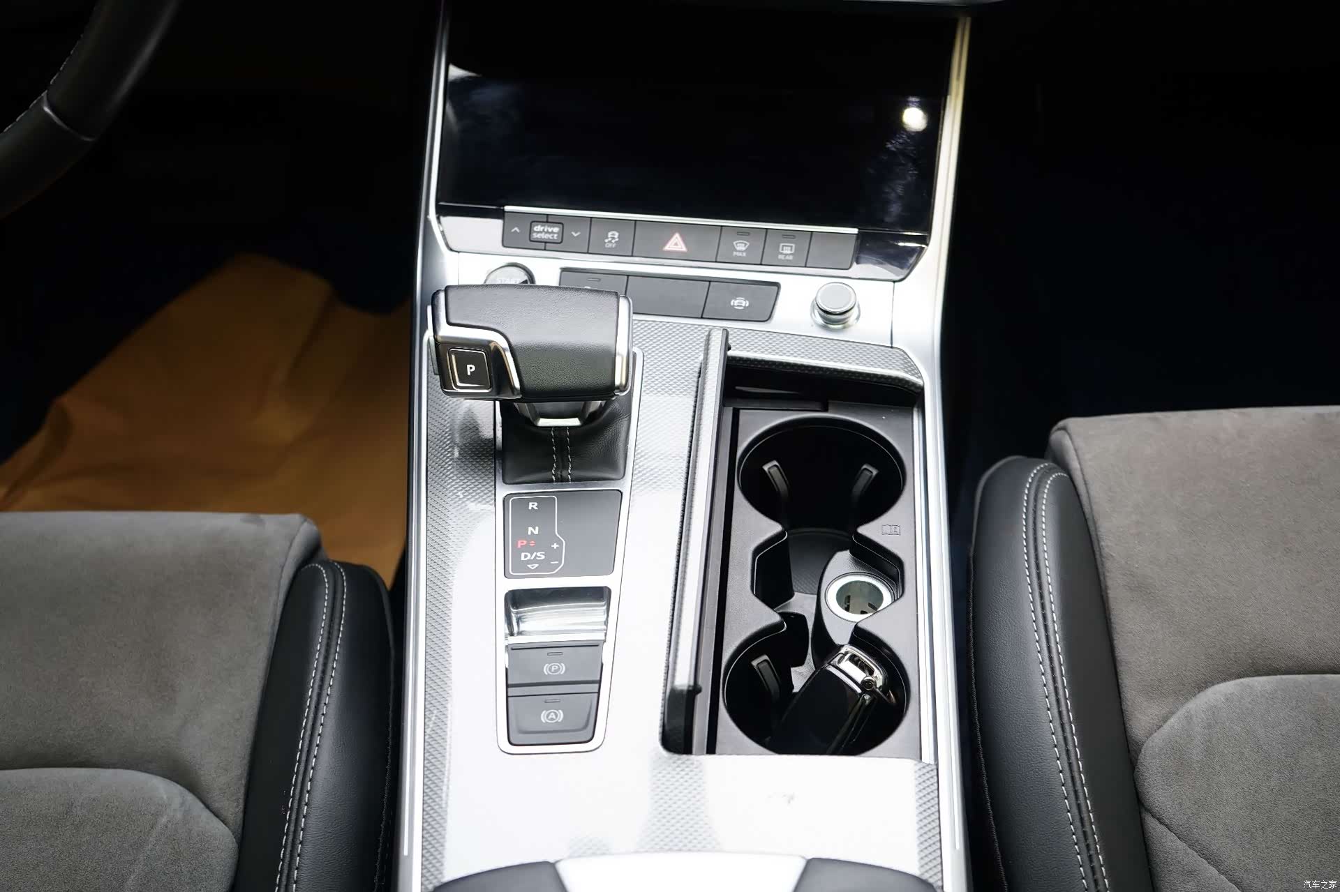 Audi A6L, 2021 11