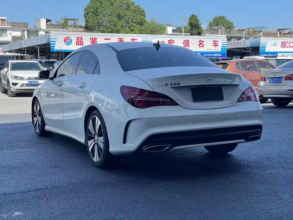 Mercedes-Benz CLA