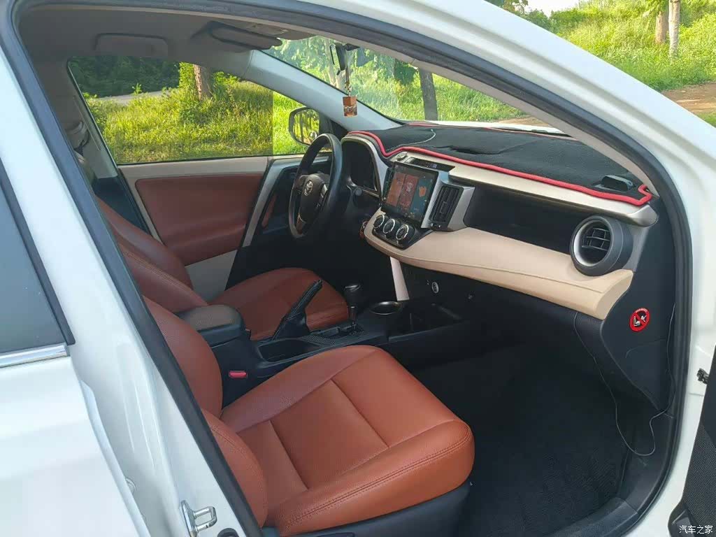 Toyota RAV4, 2014 6