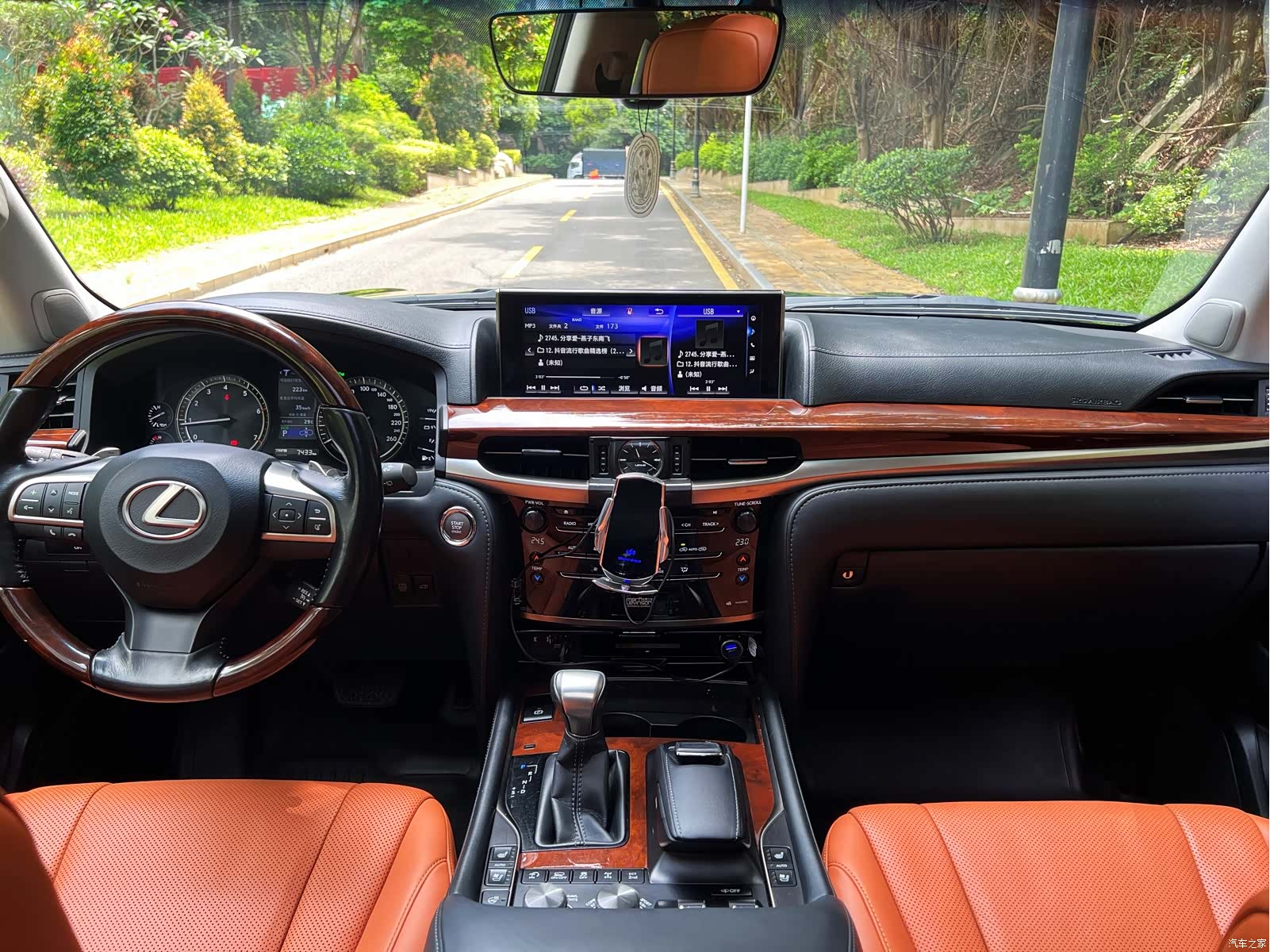 Lexus LX, 2016 все фото