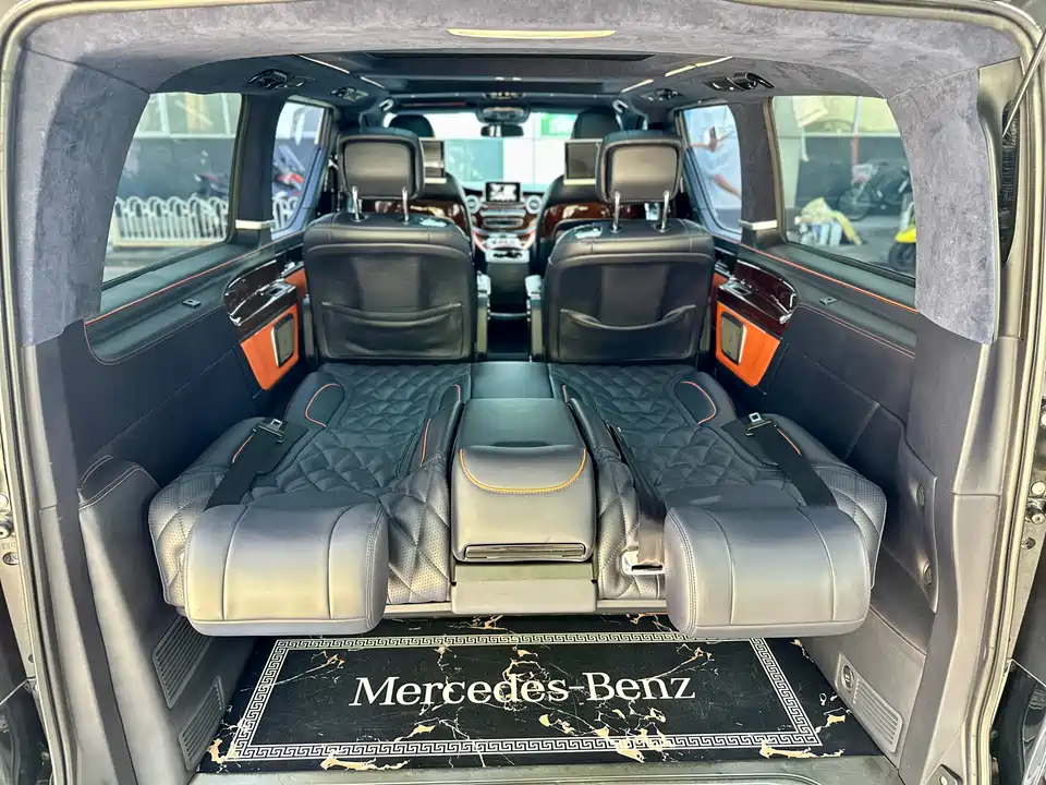 Mercedes-Benz V-class