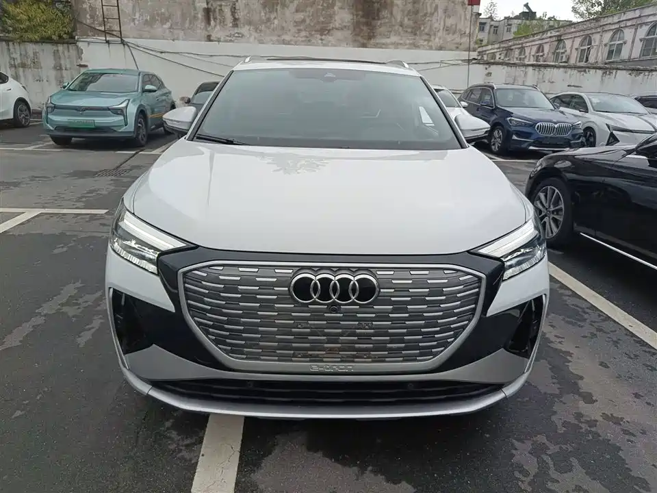 Audi Q4