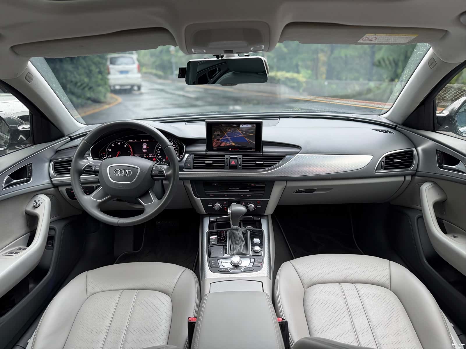 Audi A6L, 2014 6