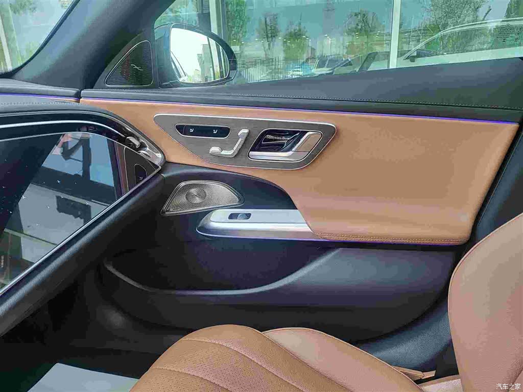 Mercedes-Benz E-Class, 2024 12