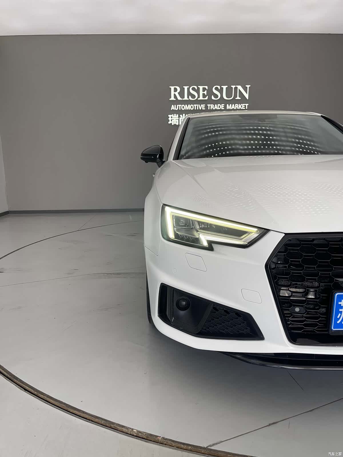 Audi A4L, 2019 15