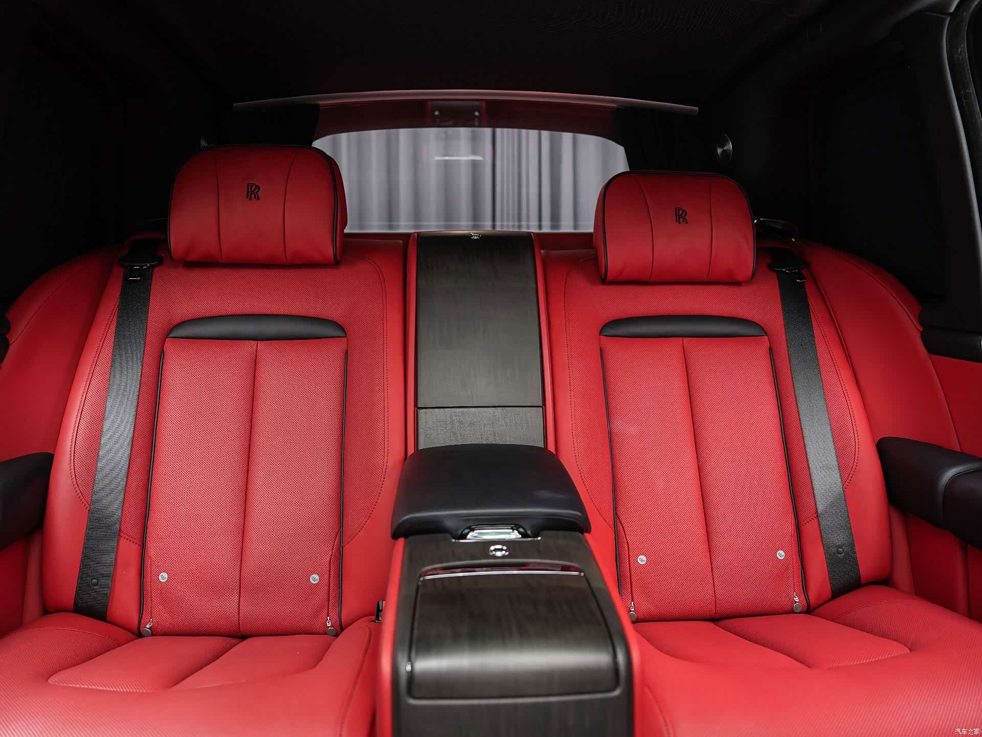Rolls-Royce Cullinan, 2020 19