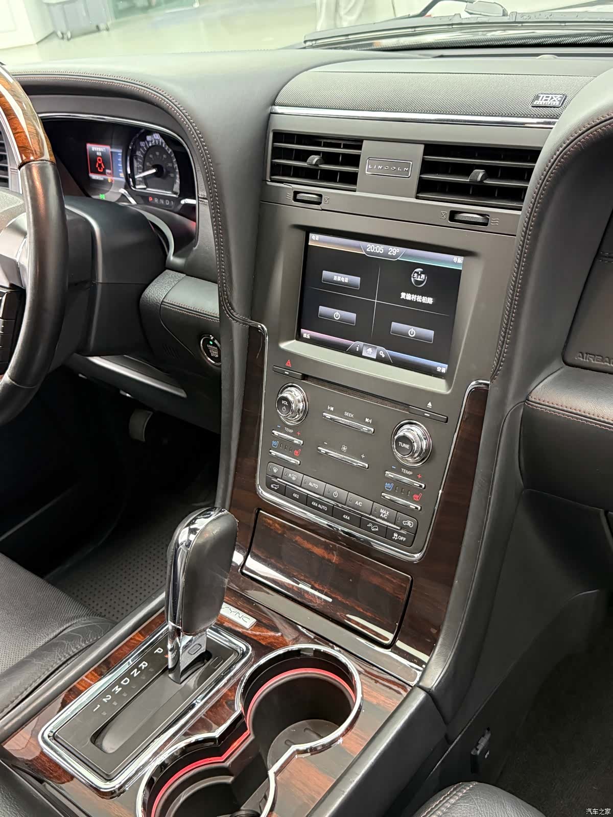 Lincoln Navigator, 2016 6