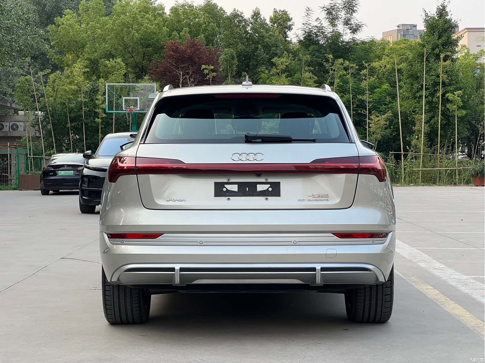 Audi e-tron, 2022 4