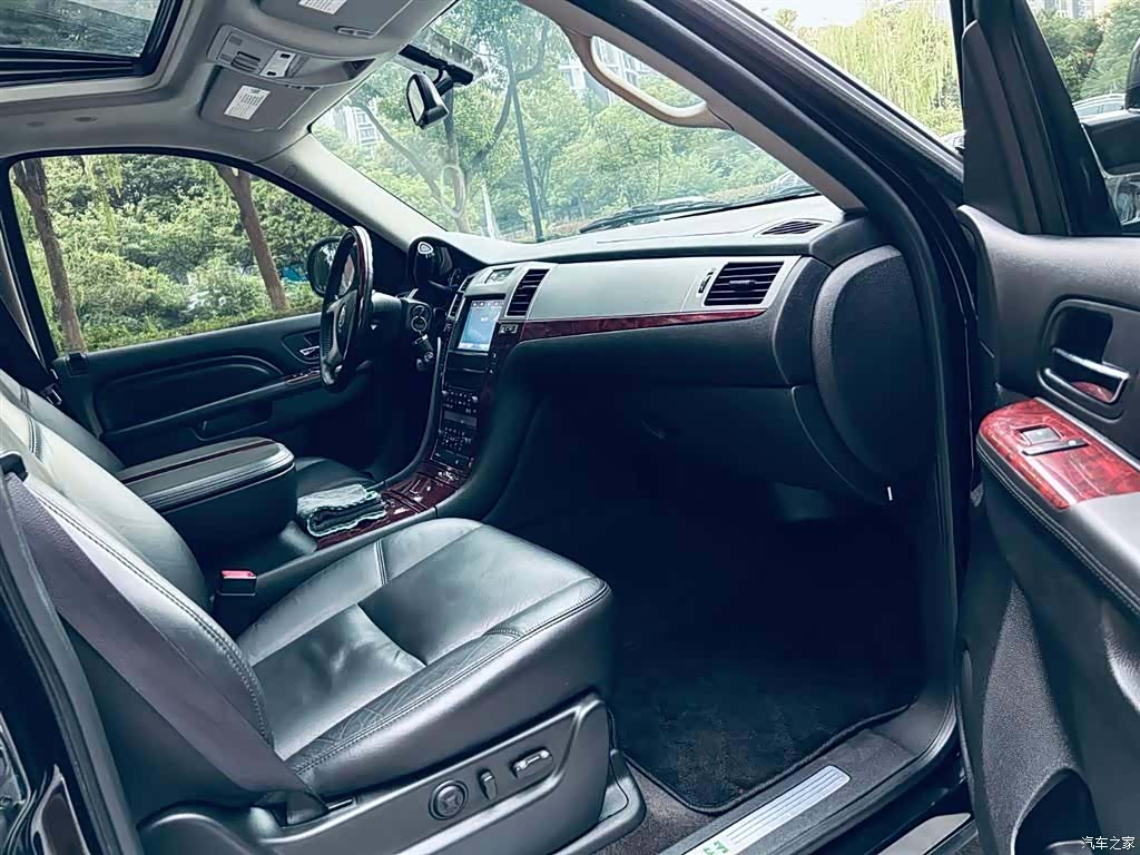 Cadillac Escalade, 2010 17