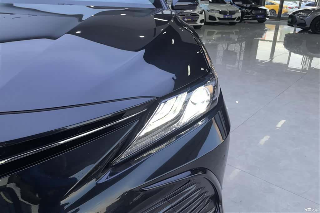Toyota Camry, 2022 все фото