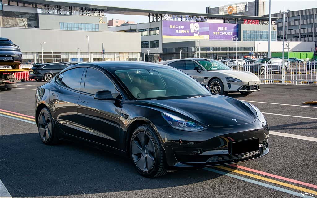 Tesla Model 3, 2023 3