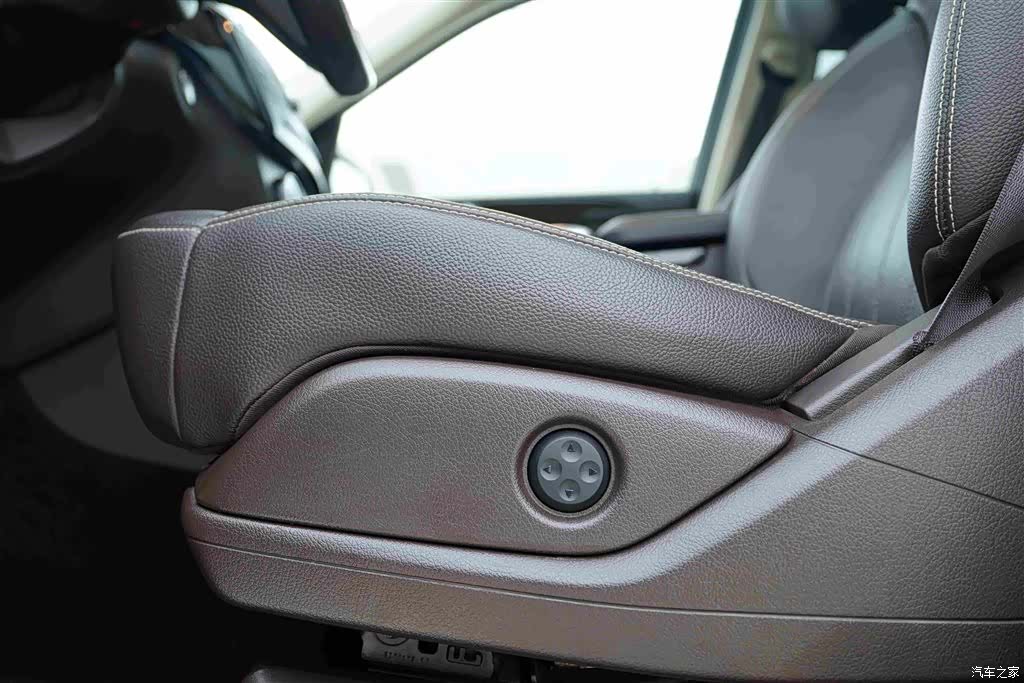 Mercedes-Benz GLS, 2018 12
