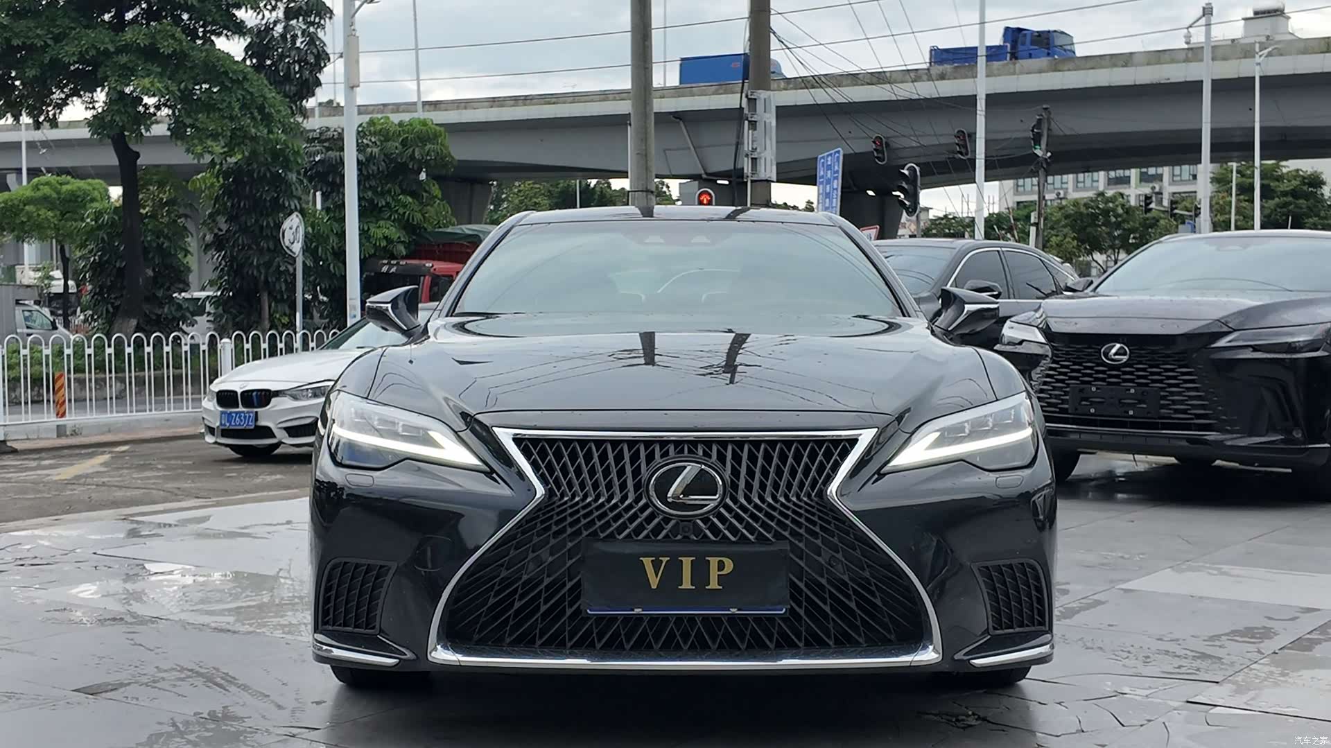 Lexus LS, 2022 2