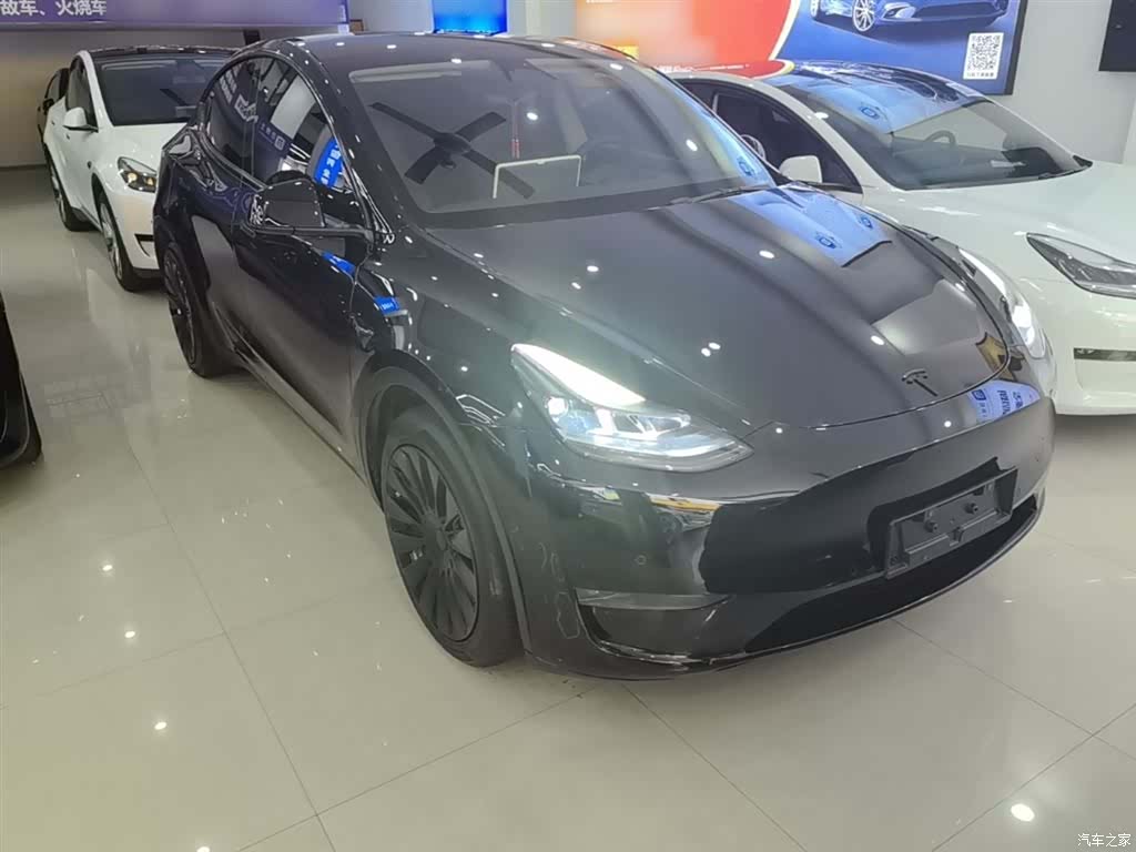Tesla Model Y, 2023 4