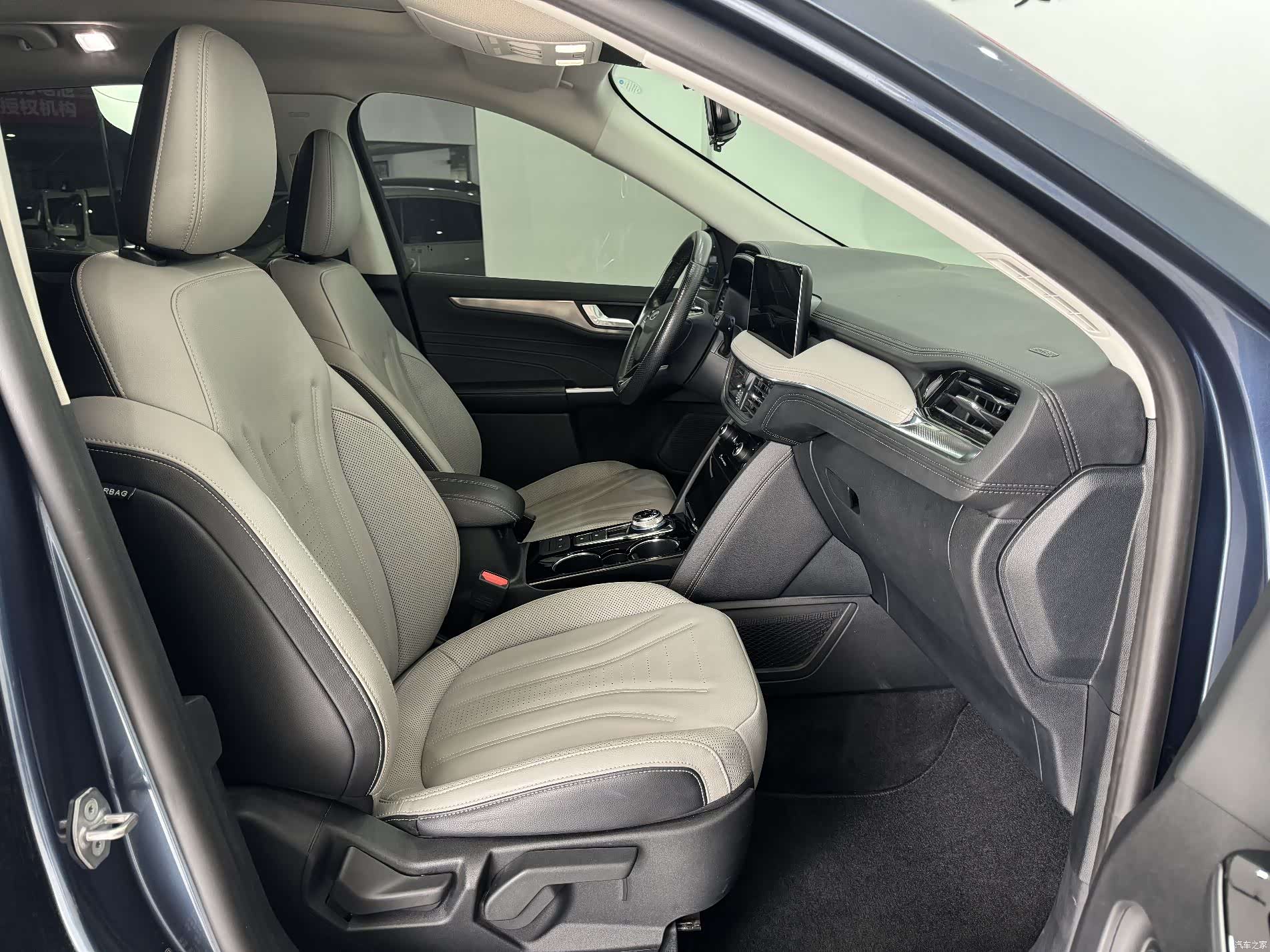 Ford Escape, 2021 7